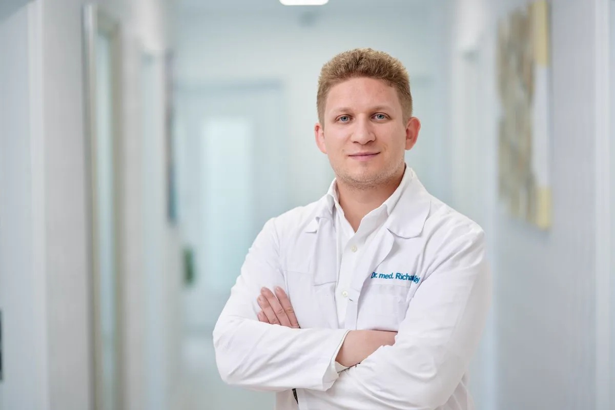 Dr. med. (H) Richard Nagy, Augenarzt · Ärztlicher Leiter bei Esthetikon im Lux Augenzentrum in Glattpark (Opfikon), Zürich